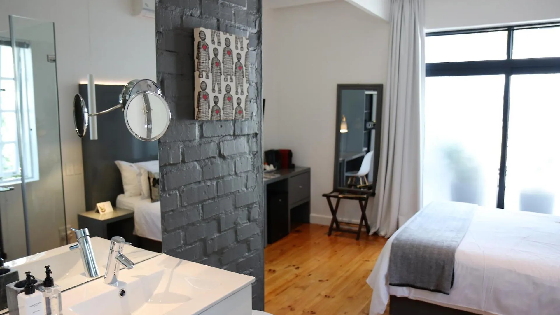 Dysart Boutique Hotel - Solar Power Cape Town